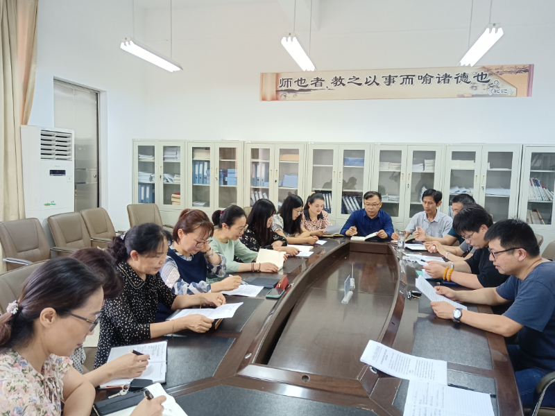 院 活动照片.jpg 院 活动照片.jpg